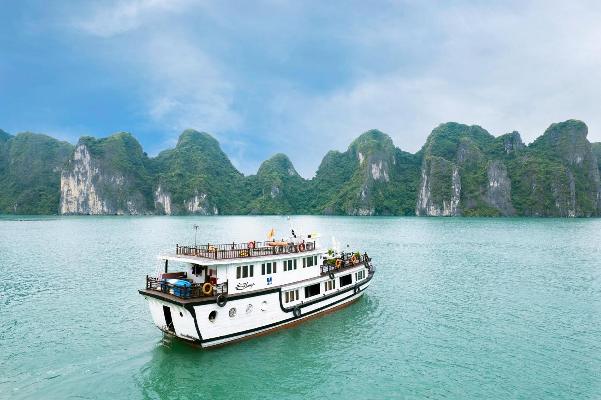 Bhaya Legend Cruises Hotel Hạ Long Ngoại thất bức ảnh