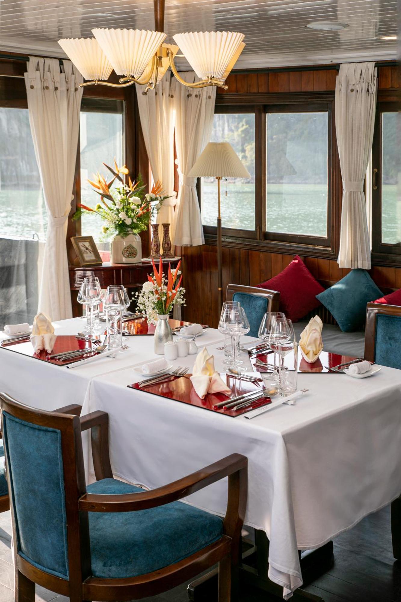 Bhaya Legend Cruises Hotel Hạ Long Ngoại thất bức ảnh