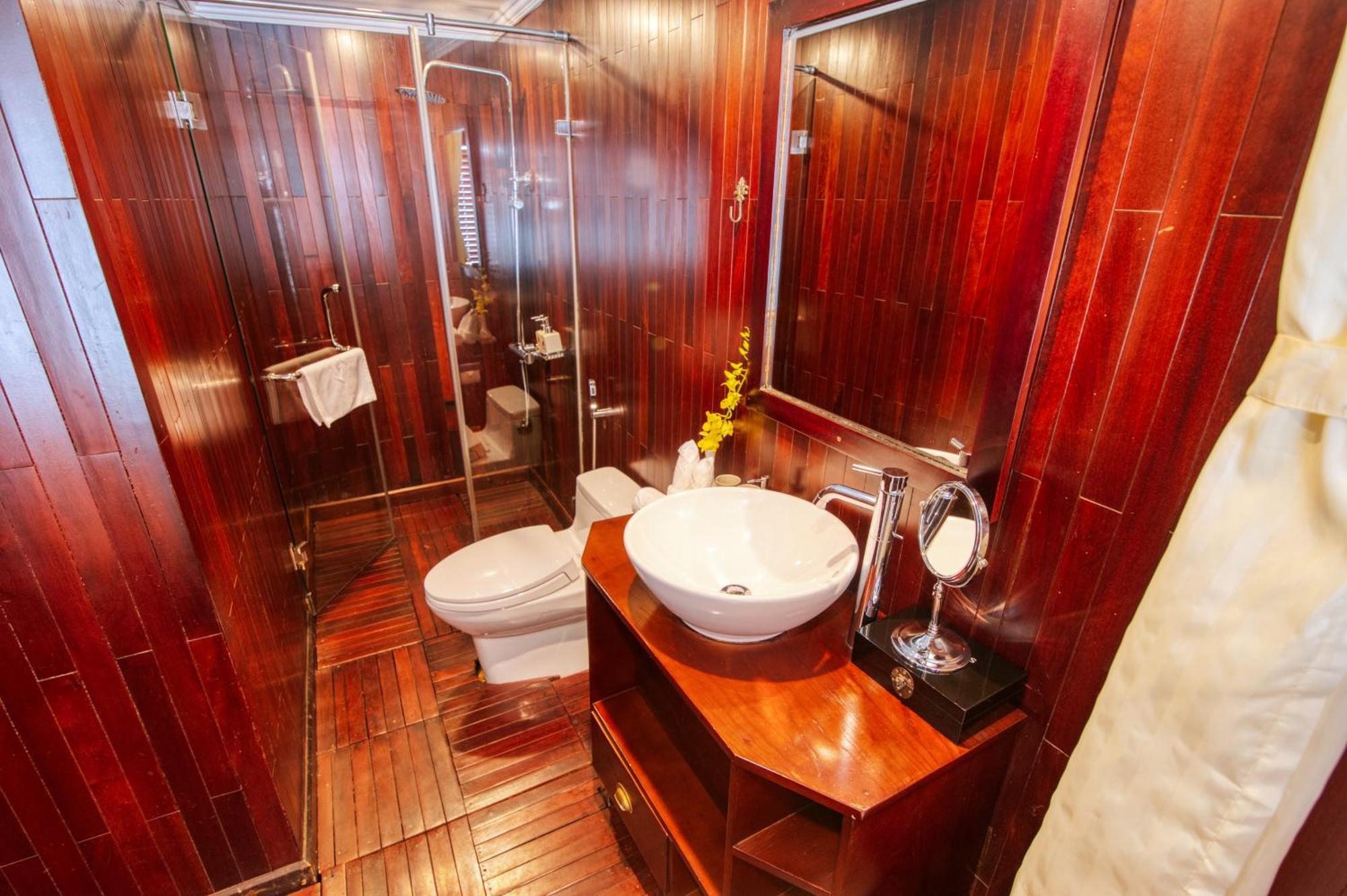 Bhaya Legend Cruises Hotel Hạ Long Phòng bức ảnh