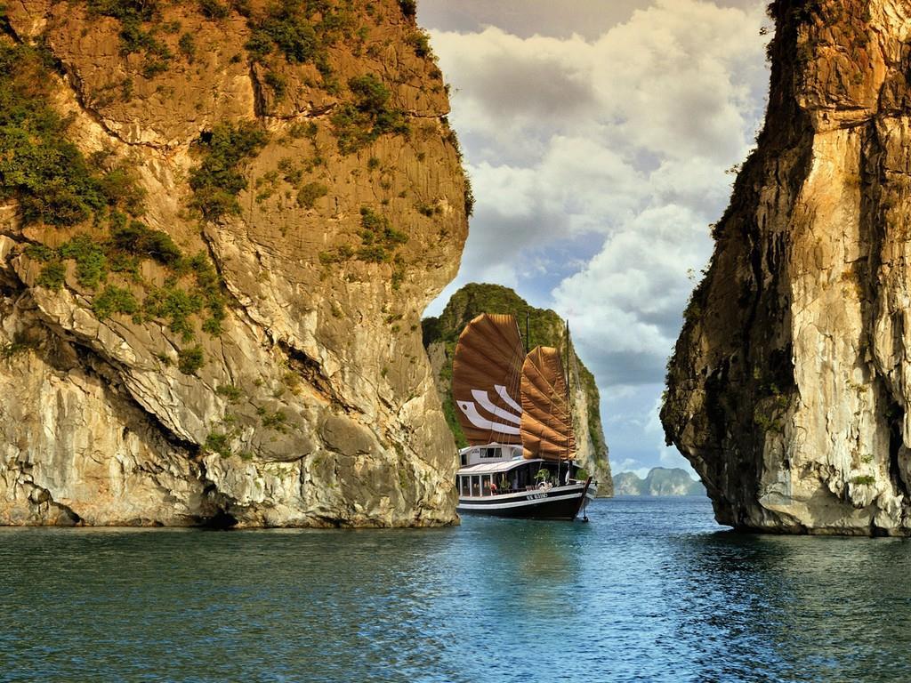 Bhaya Legend Cruises Hotel Hạ Long Ngoại thất bức ảnh